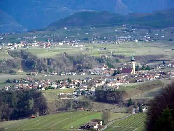 Il paese: Appiano sulla Strada del Vino