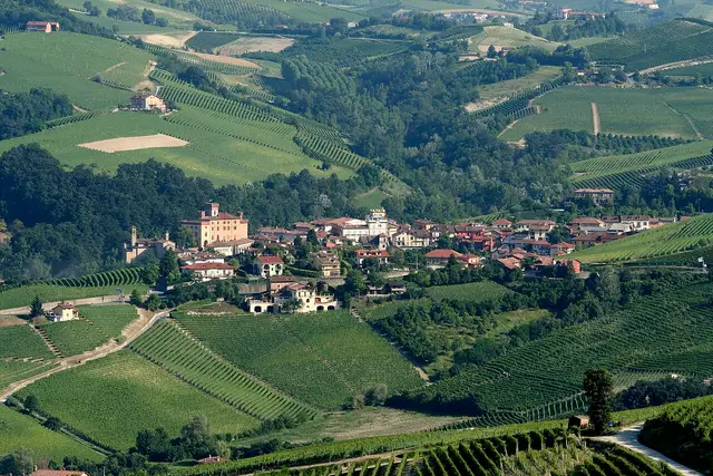Il paese: Barolo