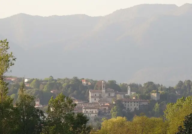 Il paese: Besozzo