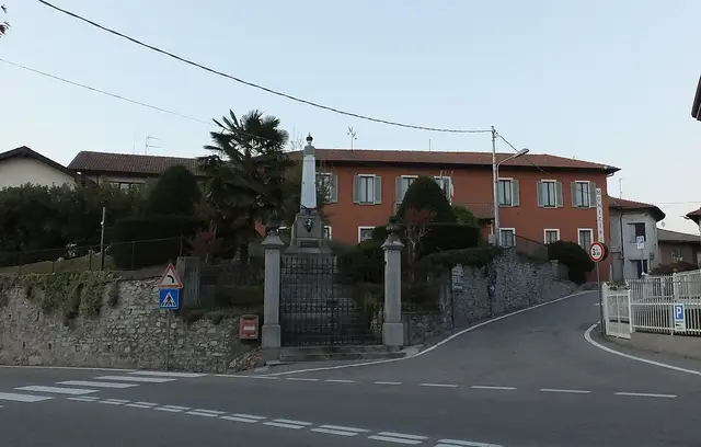Il paese: Cadrezzate con Osmate