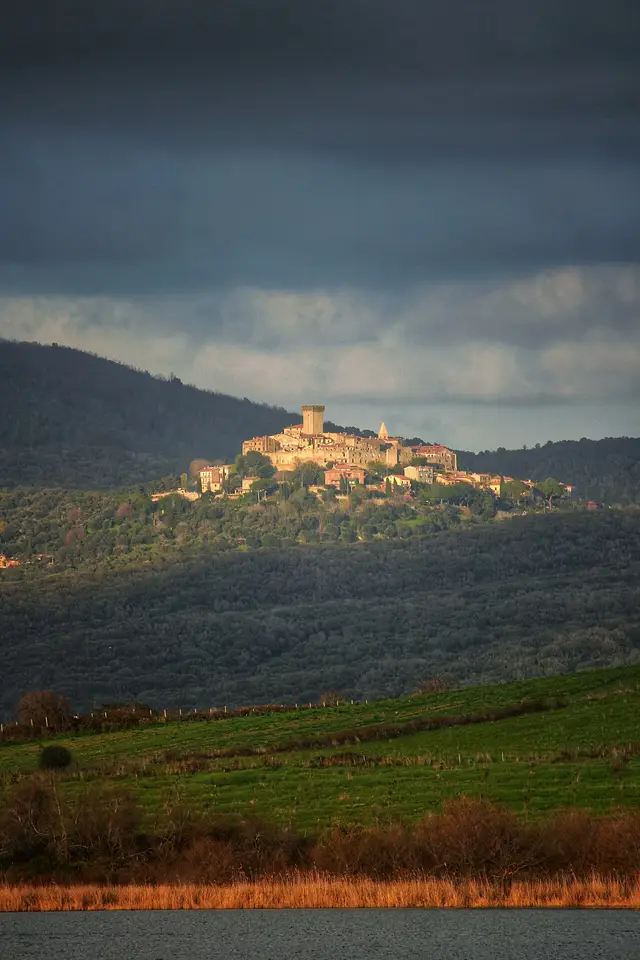 Il paese: Capalbio