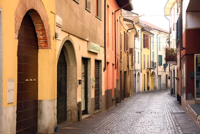 Il paese: Castelletto sopra Ticino