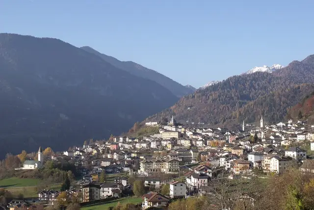 Il paese: Castello Tesino
