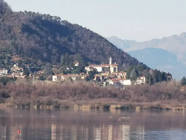 Il paese: Comabbio