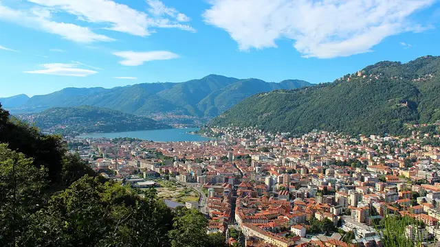 Il paese: Como