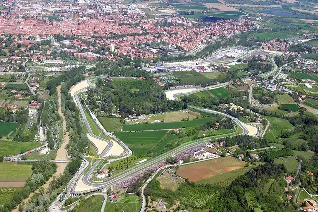 Il paese: Imola