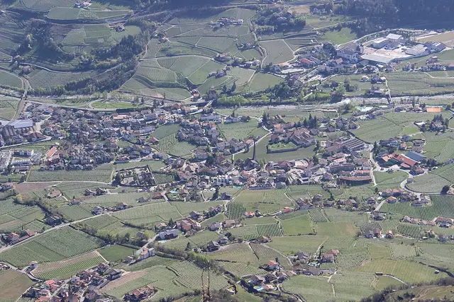 Il paese: Lagundo