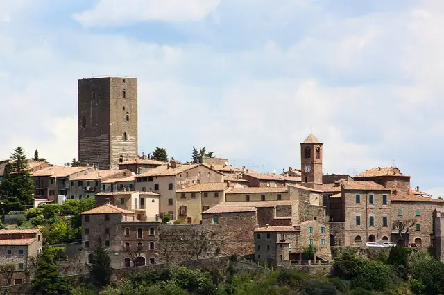 Il paese: Montecatini Val di Cecina