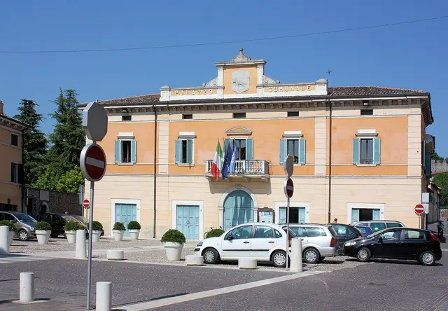 Il paese: Monzambano