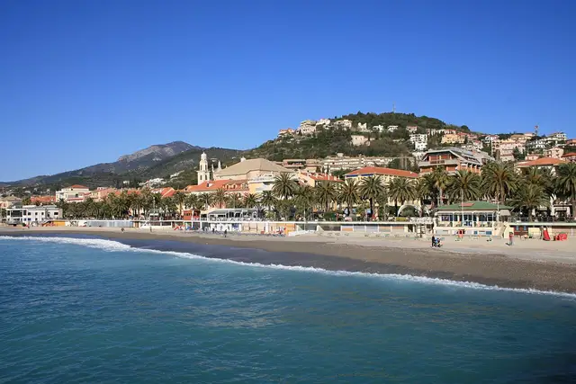 Il paese: Pietra Ligure