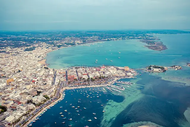 Il paese: Porto Cesareo