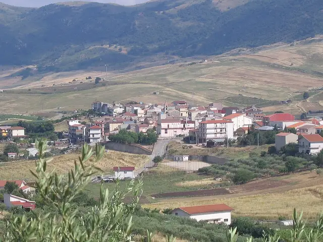 Il paese: Santa Cristina Gela