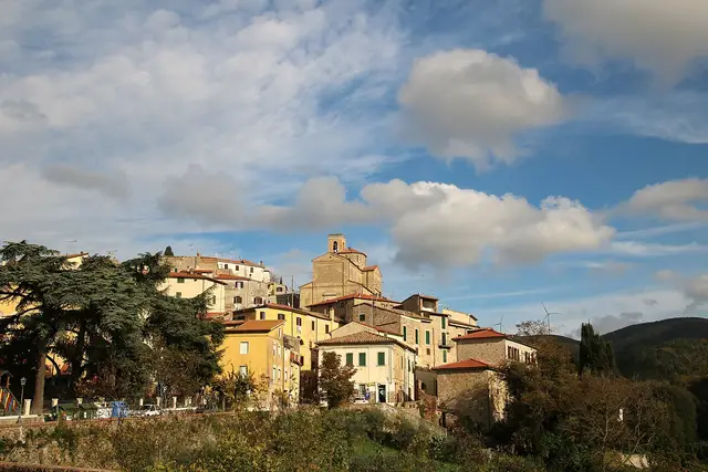 Il paese: Santa Luce